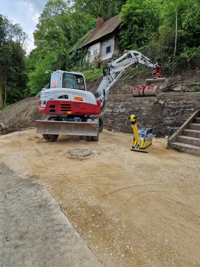 Stützmauer im Rohbau